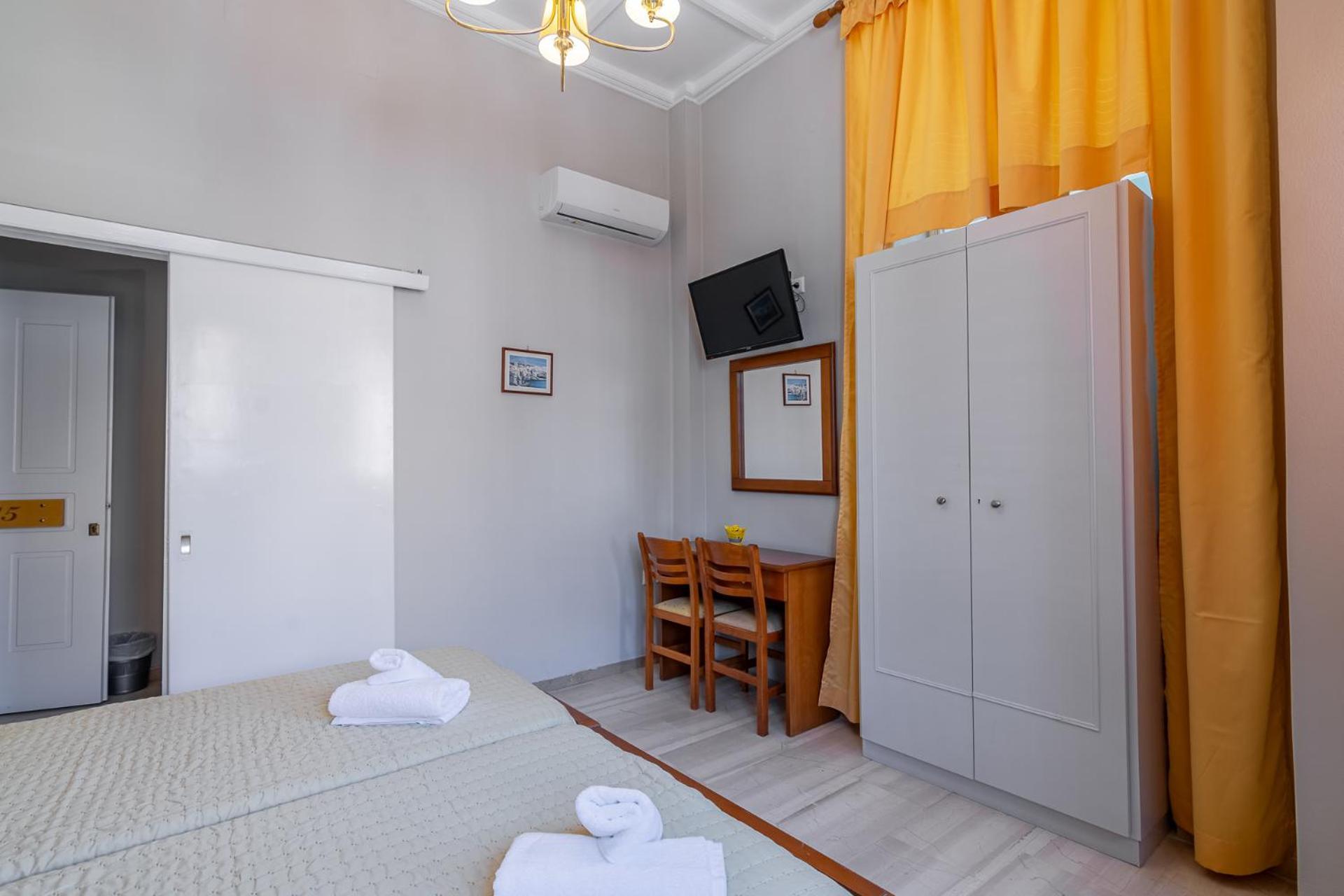 Hotel Halaris Ermoupoli Ngoại thất bức ảnh